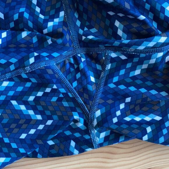 Nike Power Legend Cube Print Training Capri Tight - Picture 9 of 13